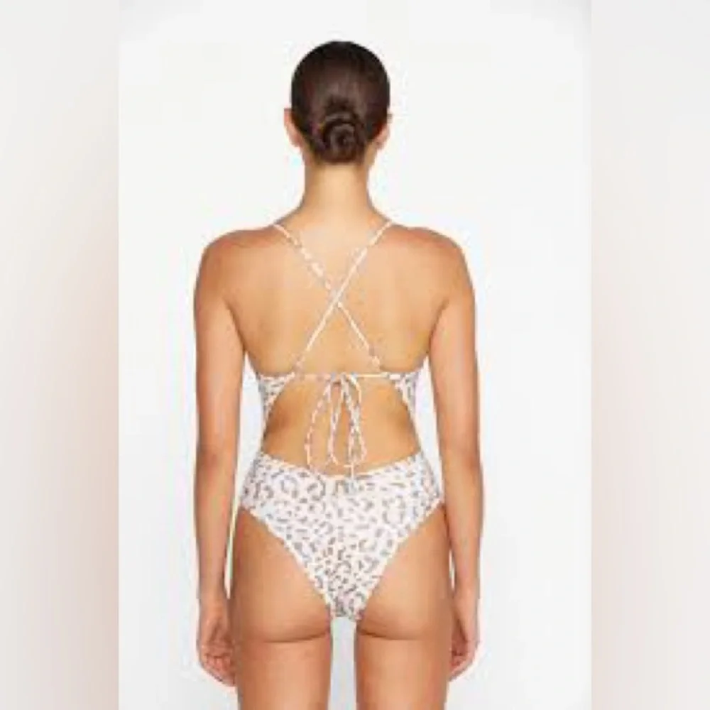 NWT Mikoh Thalia Roam Leopard Print One Piece Swim Swimsuit Sz M - Picture 11 of 11